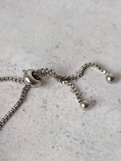 Adjustable Resin Pendant Bracelet - Image 2